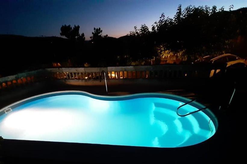 فندق Centro De Turismo Rural Roqueo De Chavela