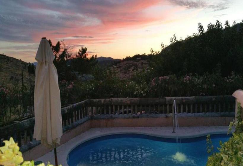 فندق Centro De Turismo Rural Roqueo De Chavela