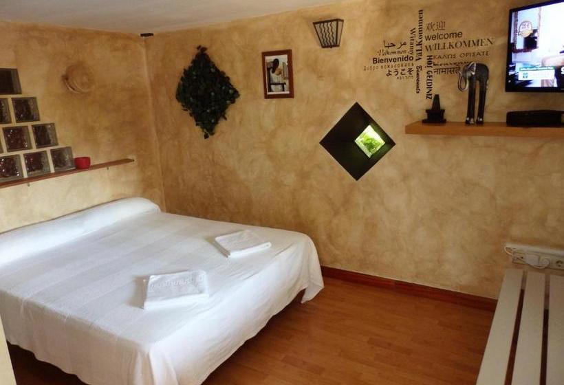 فندق Centro De Turismo Rural Roqueo De Chavela