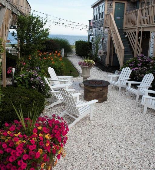 בית מלון כפרי Seaside Inn