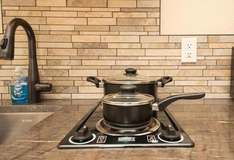 فندق The Maxwell Inn