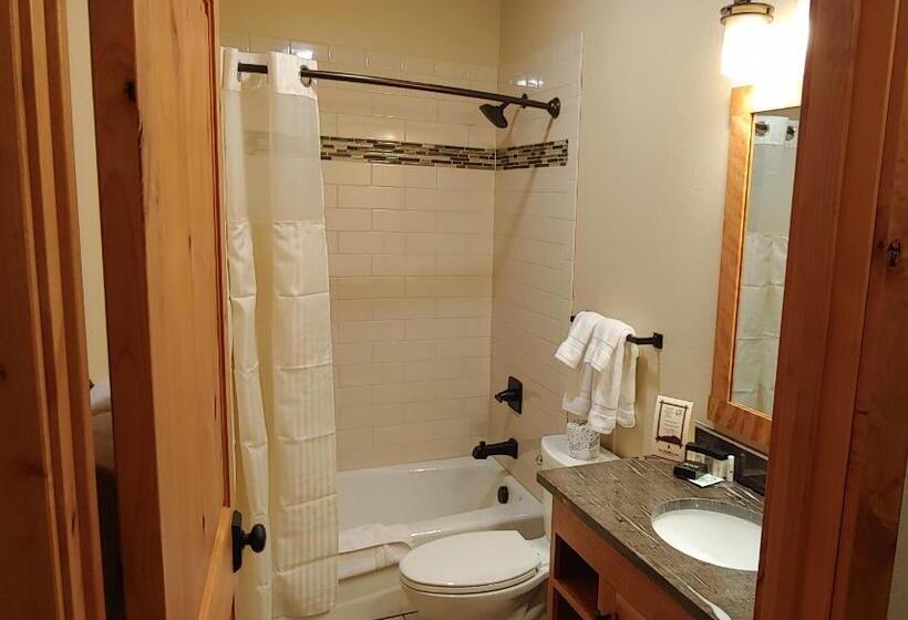 فندق The Maxwell Inn