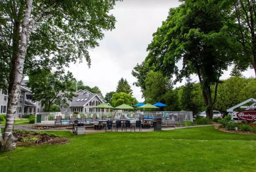 هتل Waterbury Inn