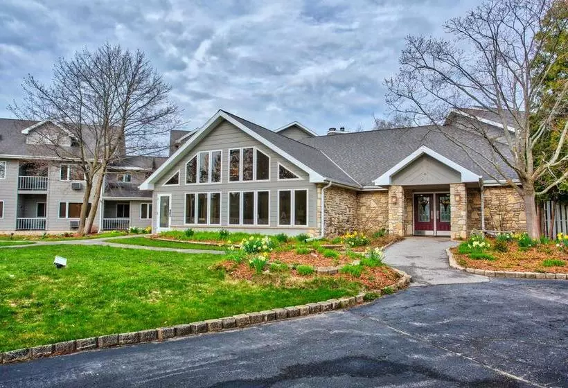 هتل Waterbury Inn