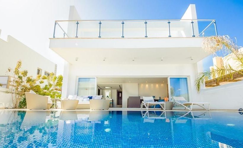 Oceanview Luxury Villa 100