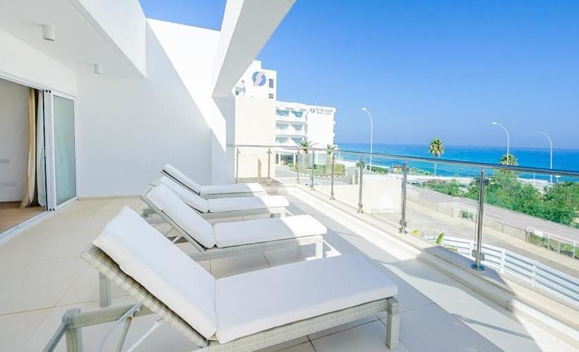 Oceanview Luxury Villa 100