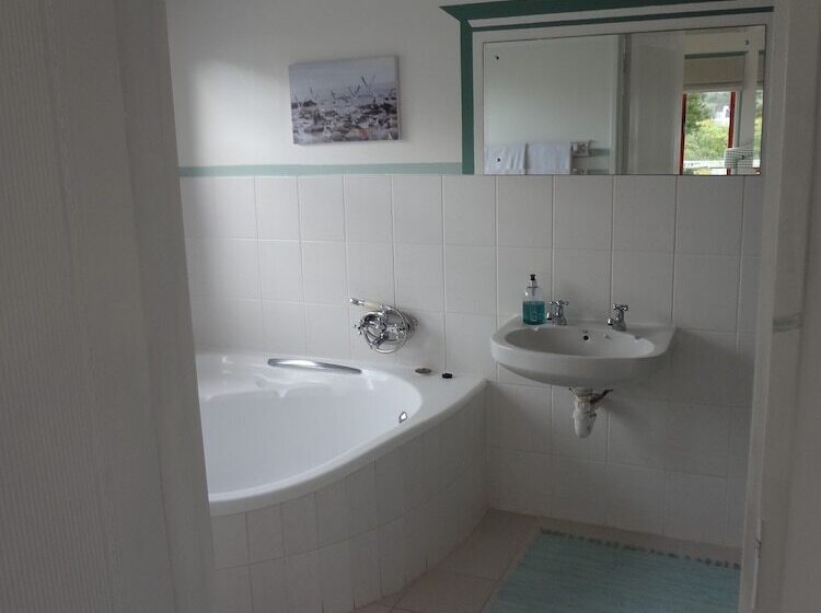 פנסיון Walker Bay Manor Mansion