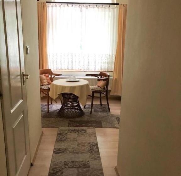 Retkeilymaja Talizmán étterem Panzió