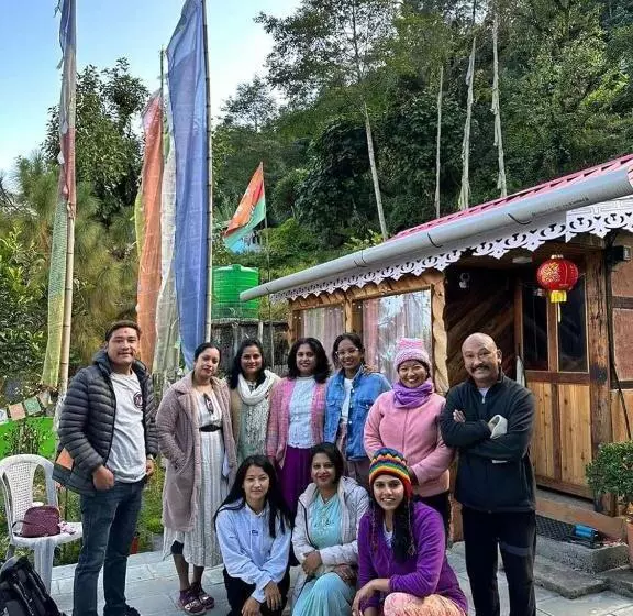 Alberg Wake In Himalayas