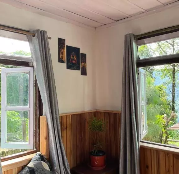 Alberg Wake In Himalayas