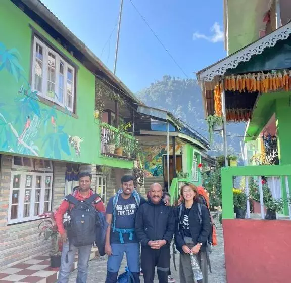 Alberg Wake In Himalayas