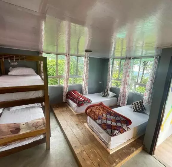 Alberg Wake In Himalayas