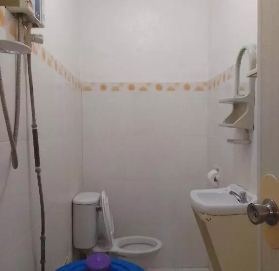 تختخواب و صبحانه Cronin Residence