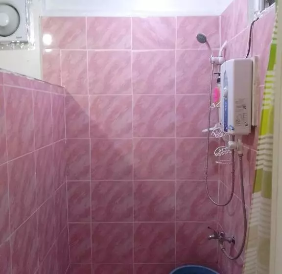 تختخواب و صبحانه Cronin Residence