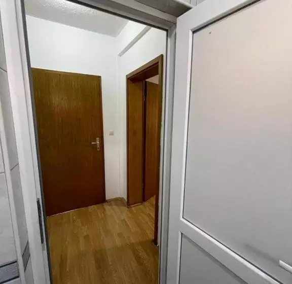 Ela Hostel