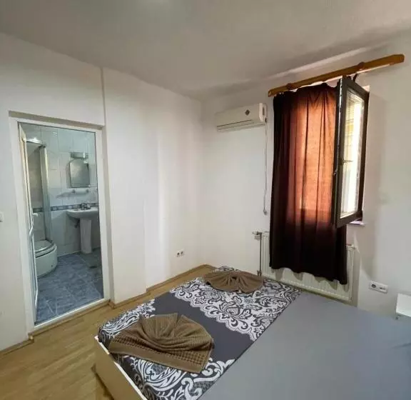 Ela Hostel