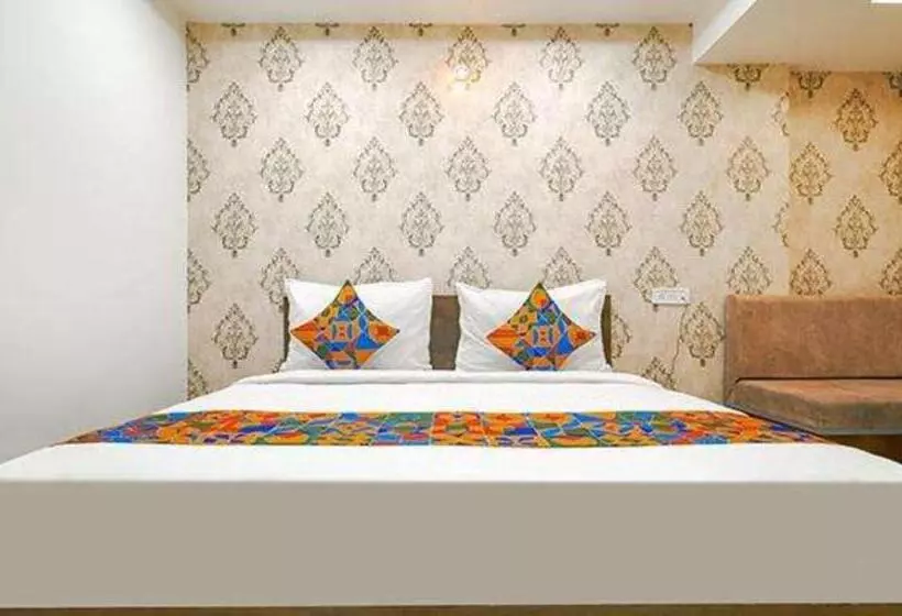 Fabhotel 10 11 Residency