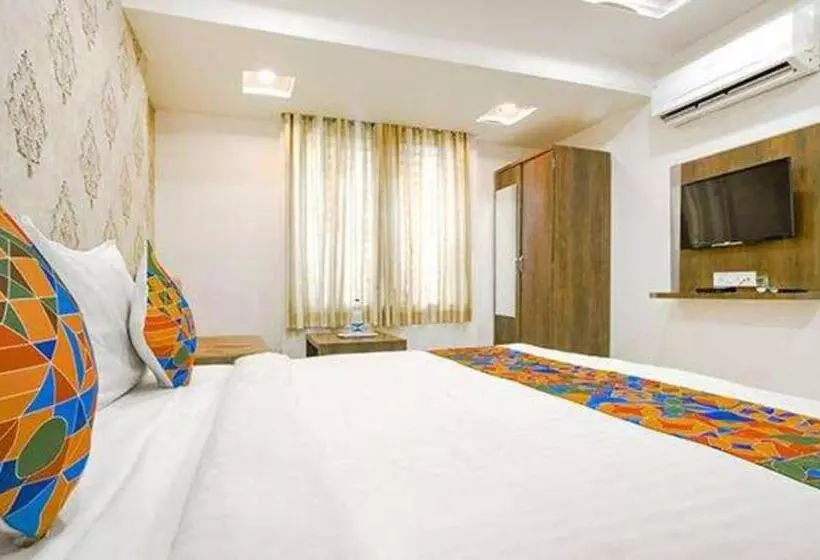 Fabhotel 10 11 Residency