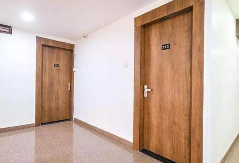 Fabhotel 10 11 Residency