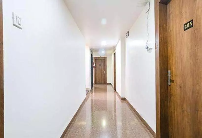 Fabhotel 10 11 Residency