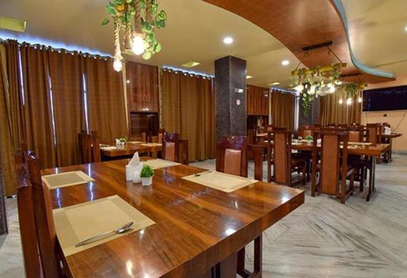 Fabhotel Rr Suites Guwahati