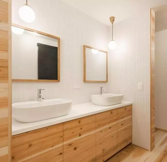 Retkeilymaja Hataya   Guesthouse   Private Stay
