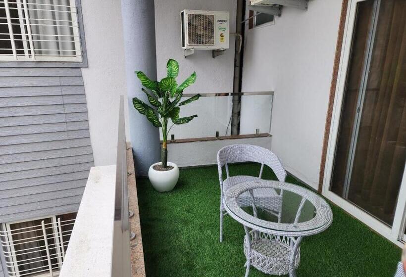 호텔 Dnyanprabha Executive