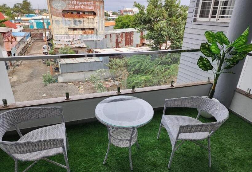 호텔 Dnyanprabha Executive