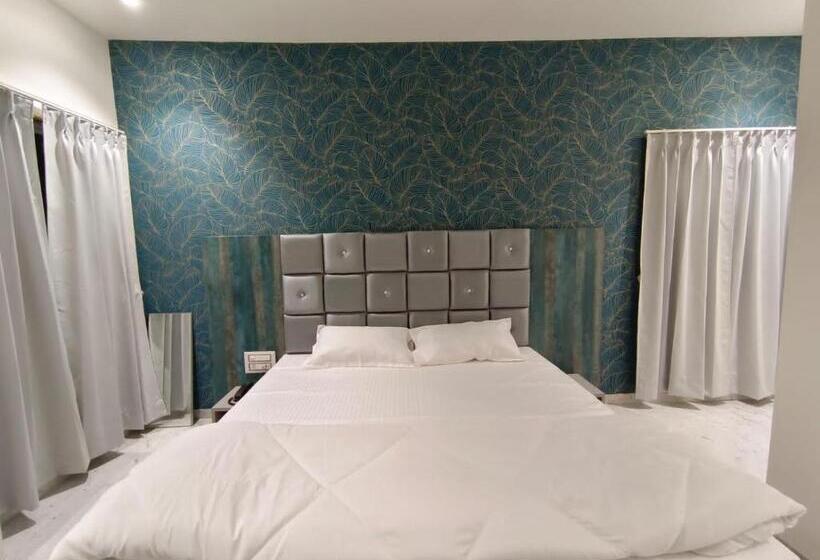 호텔 Dnyanprabha Executive