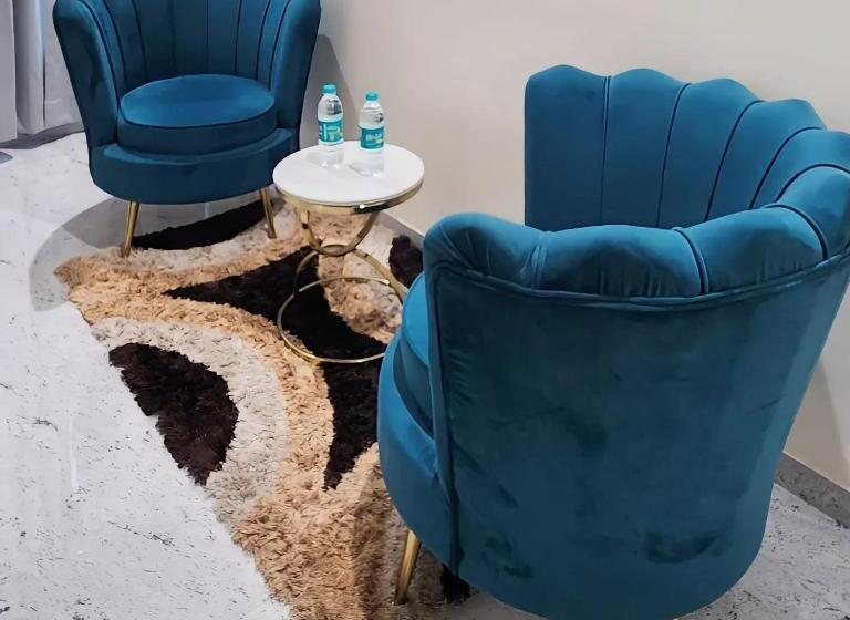 호텔 Dnyanprabha Executive