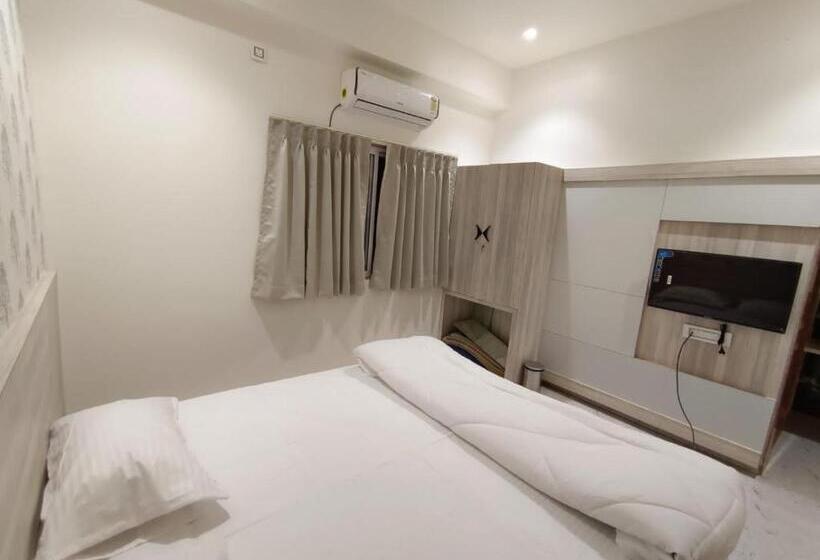 호텔 Dnyanprabha Executive