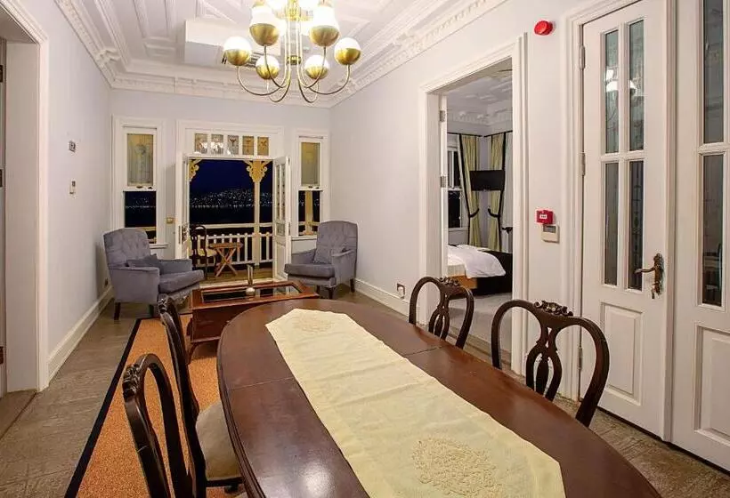 Hotelli Mansion Miliá