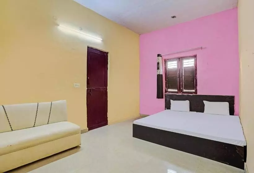Hotelli Oyo Kamla Banquet Hall