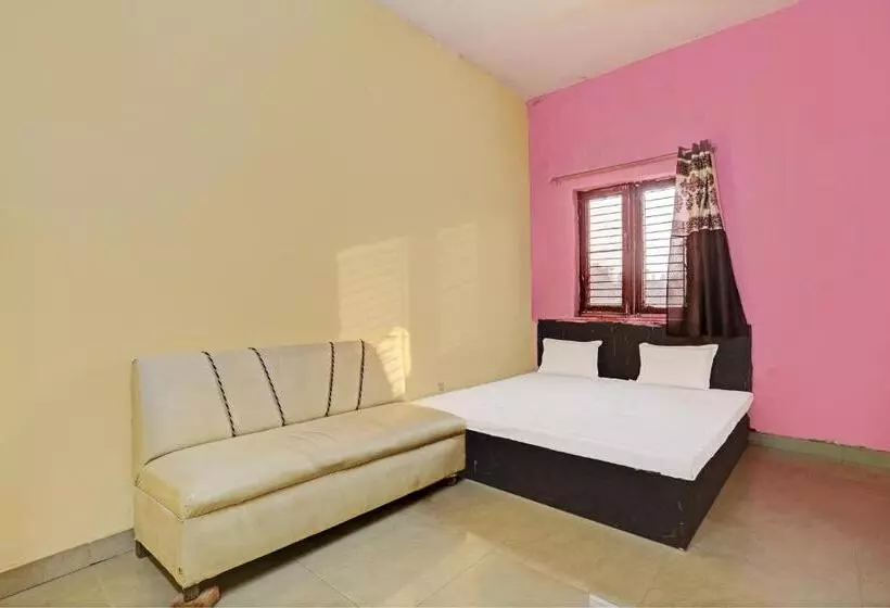 Hotelli Oyo Kamla Banquet Hall