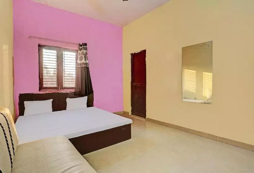 Hotelli Oyo Kamla Banquet Hall