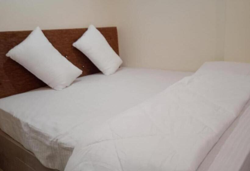 فندق Rise & Dine Restaurant & Banquet