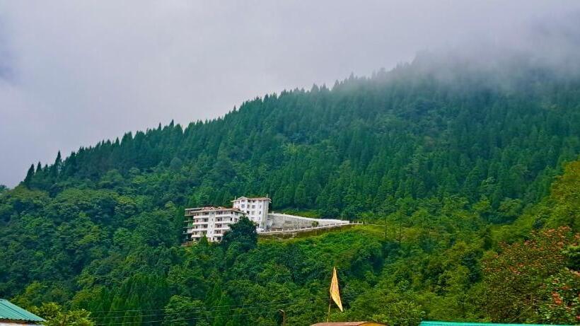 فندق Voyage Glenz Resort