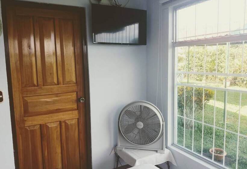 پانسیون Room In House Habitacion Y Bano Independientes