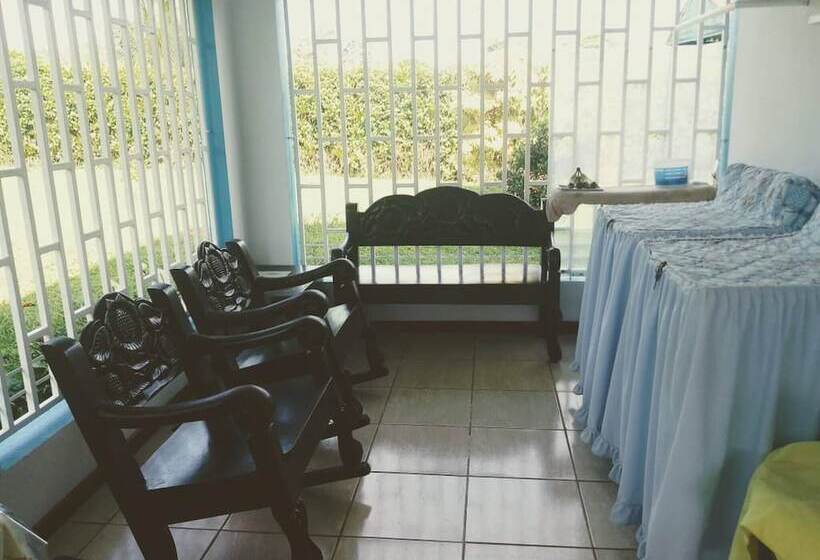 پانسیون Room In House Habitacion Y Bano Independientes