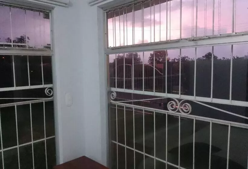 Majatalo Room In House   Habitacion Y Bano Independientes