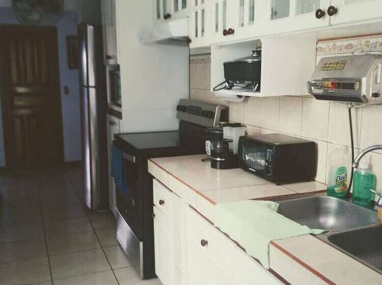 پانسیون Room In House Habitacion Y Bano Independientes