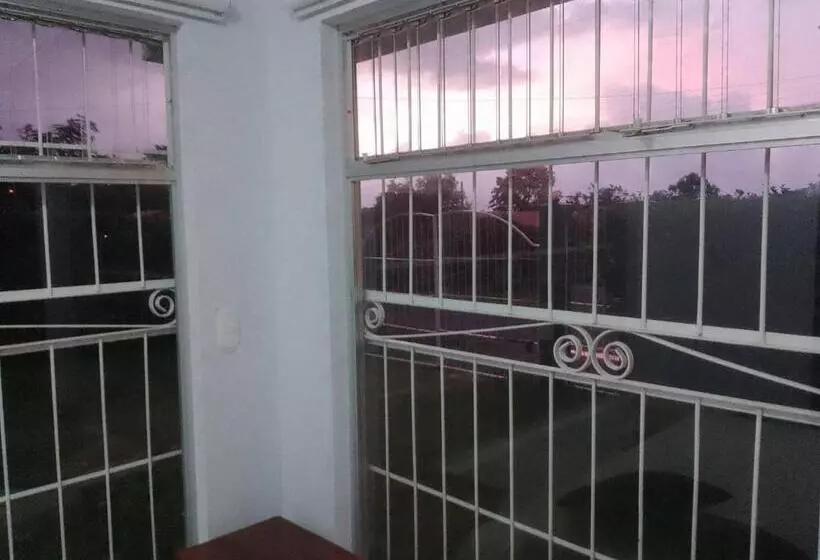 Majatalo Room In House   Habitacion Y Bano Independientes