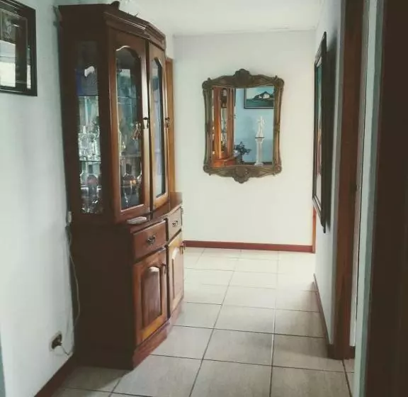 Majatalo Room In House   Habitacion Y Bano Independientes