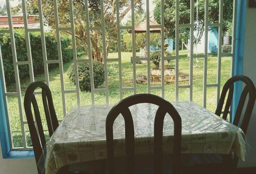 پانسیون Room In House Habitacion Y Bano Independientes