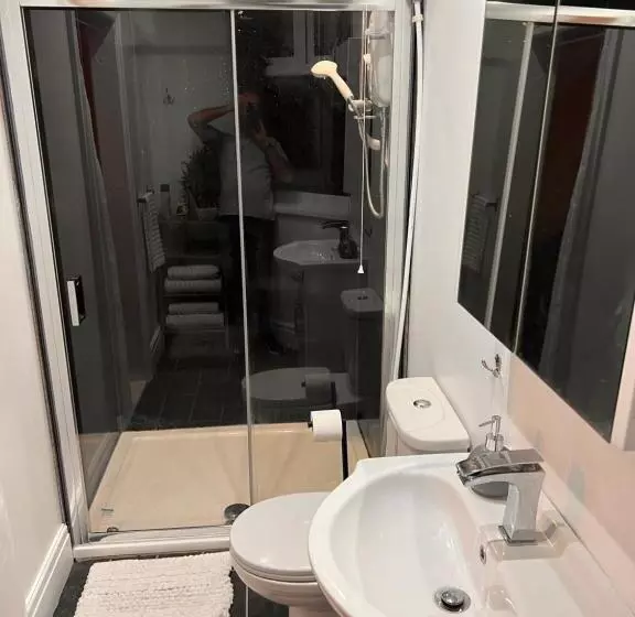 Majatalo Hoopers Sandy Beach Guest Rooms