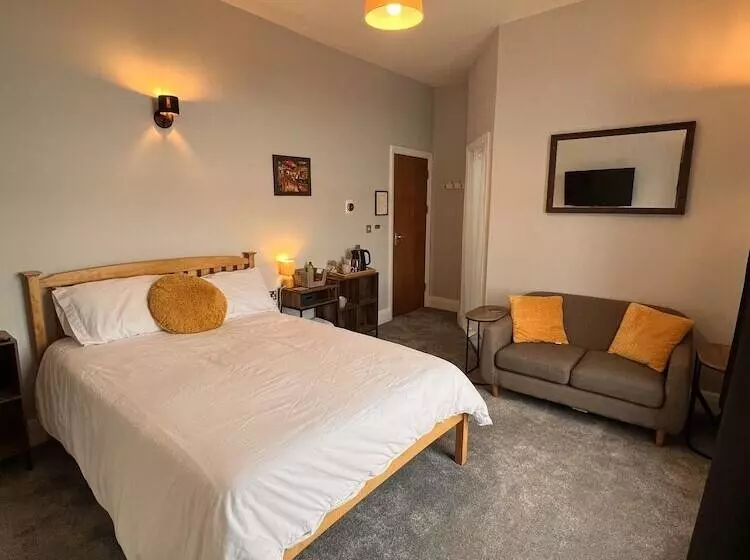 Majatalo Hoopers Sandy Beach Guest Rooms