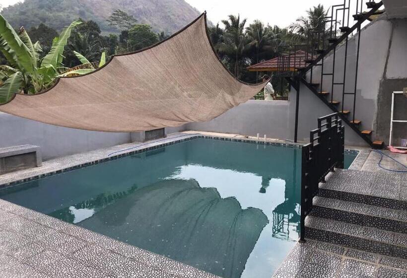 Szálló Vila Gunung Batu Inces