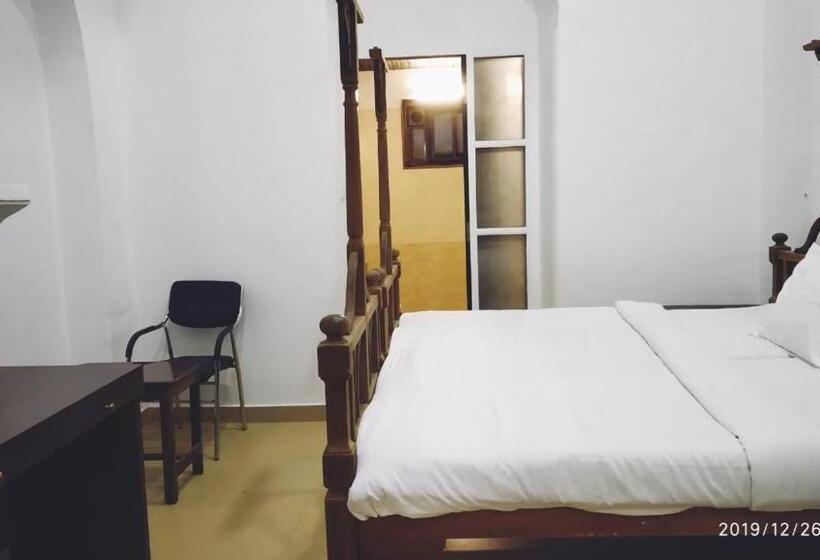 Aamiaismajoitus (B&B) Matheran Green Field Resorts