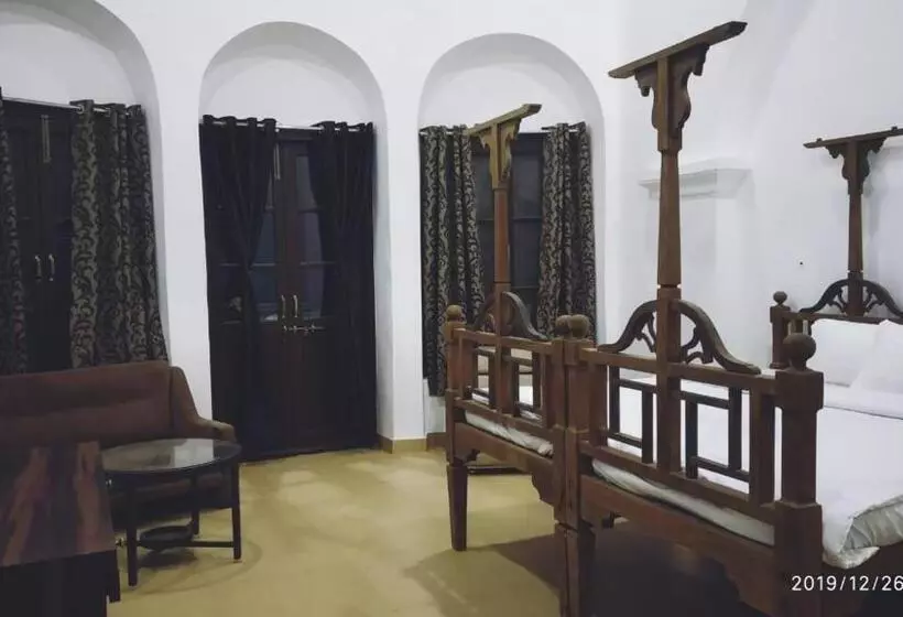 Aamiaismajoitus (B&B) Matheran Green Field Resorts