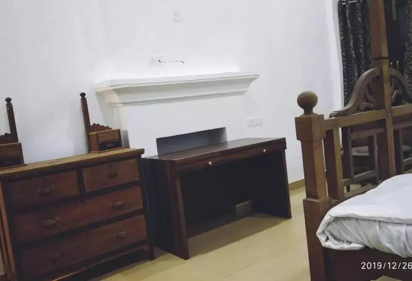 Aamiaismajoitus (B&B) Matheran Green Field Resorts